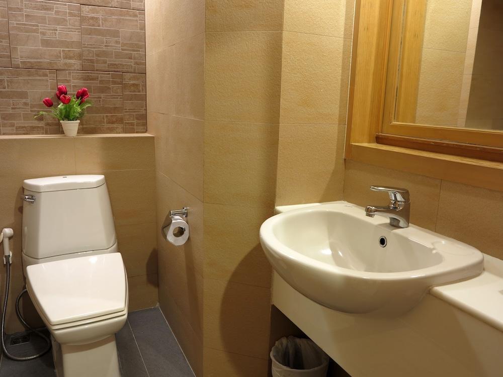 Windmill Resort Hotel Pattaya Ngoại thất bức ảnh