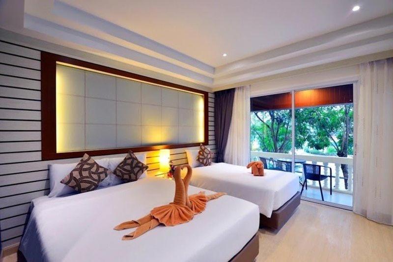 Windmill Resort Hotel Pattaya Ngoại thất bức ảnh