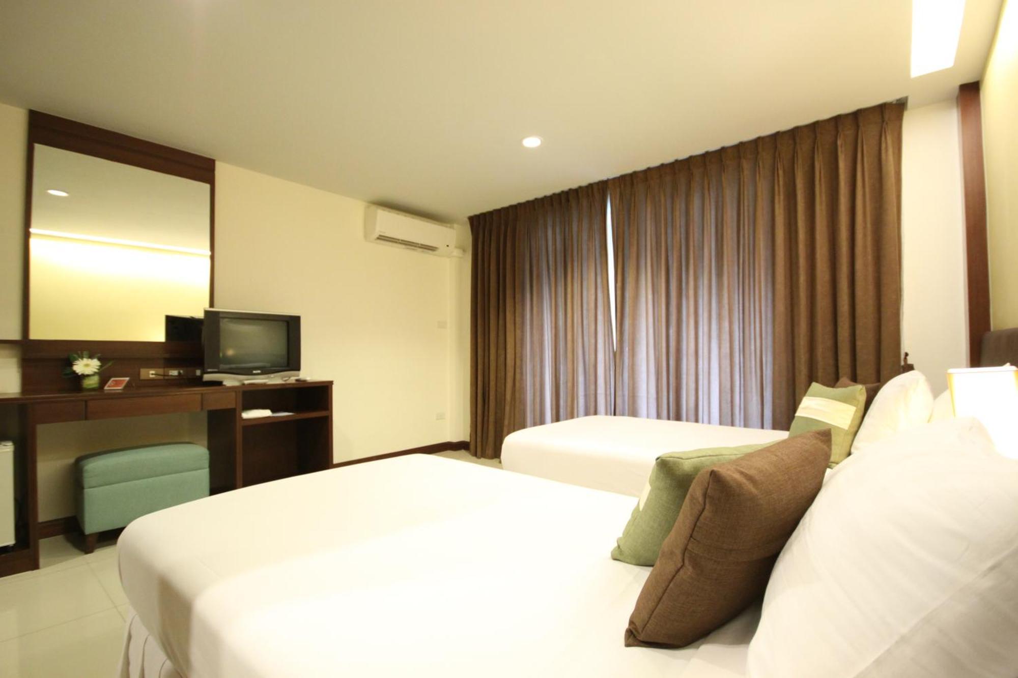 Windmill Resort Hotel Pattaya Ngoại thất bức ảnh