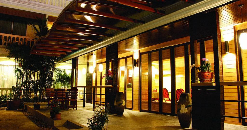 Windmill Resort Hotel Pattaya Ngoại thất bức ảnh