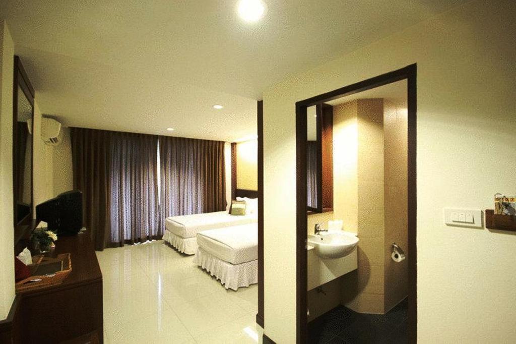 Windmill Resort Hotel Pattaya Ngoại thất bức ảnh