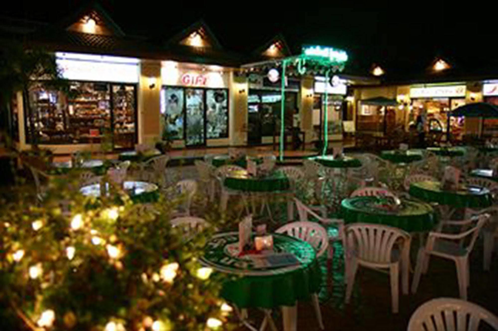Windmill Resort Hotel Pattaya Ngoại thất bức ảnh